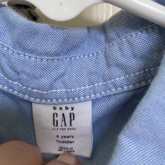 Baby gap chambray button up shirt - Picture 2 of 2